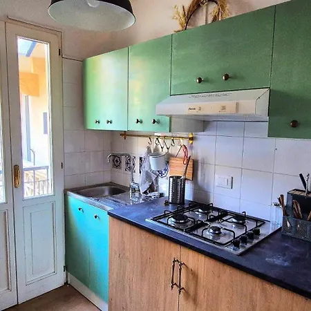 Bologna's Old Town Nouveau & Deco * Bolonha