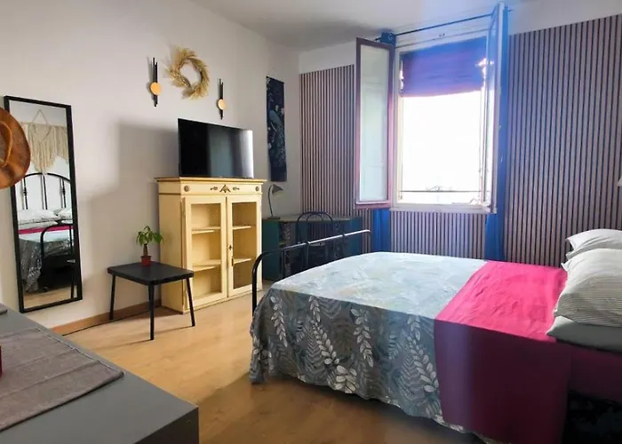 Bologna's Old Town Nouveau & Deco Apartamento