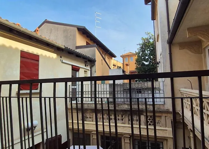 Bologna's Old Town Nouveau & Deco Apartment Bologna