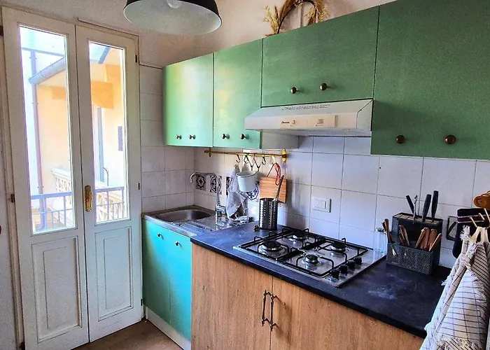 Bologna's Old Town Nouveau & Deco * Bologna