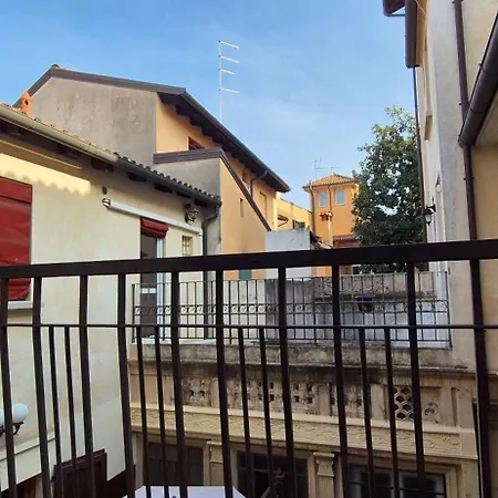 Bologna's Old Town Nouveau & Deco Apartment Bologna